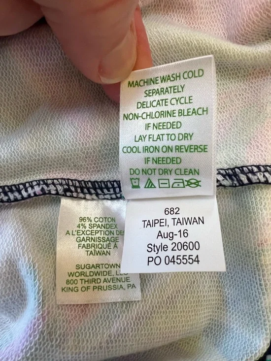 Lilly Pulitzer UPF 50+ Skipper Half Zip Long Sleeve Popover Bright Multicolor, M - Picture 9 of 11